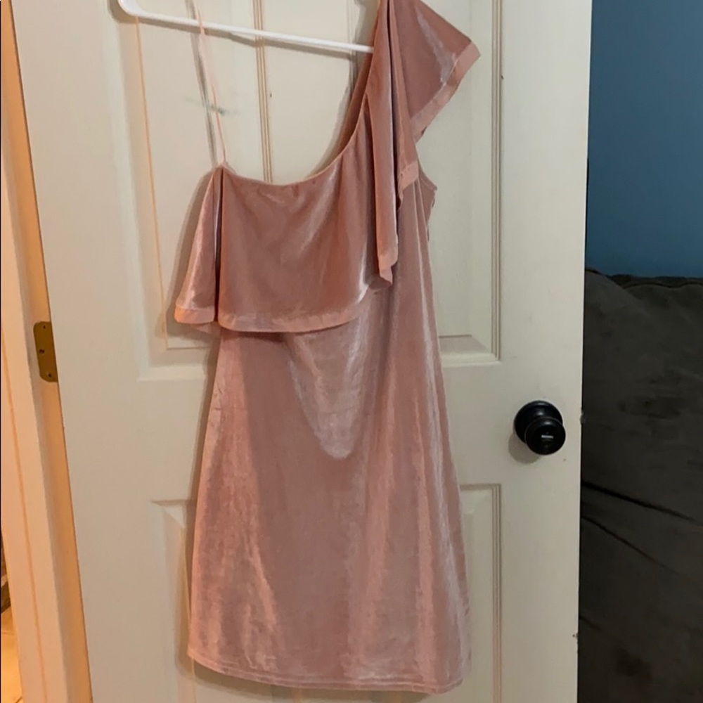 Off the shoulder blush dress!